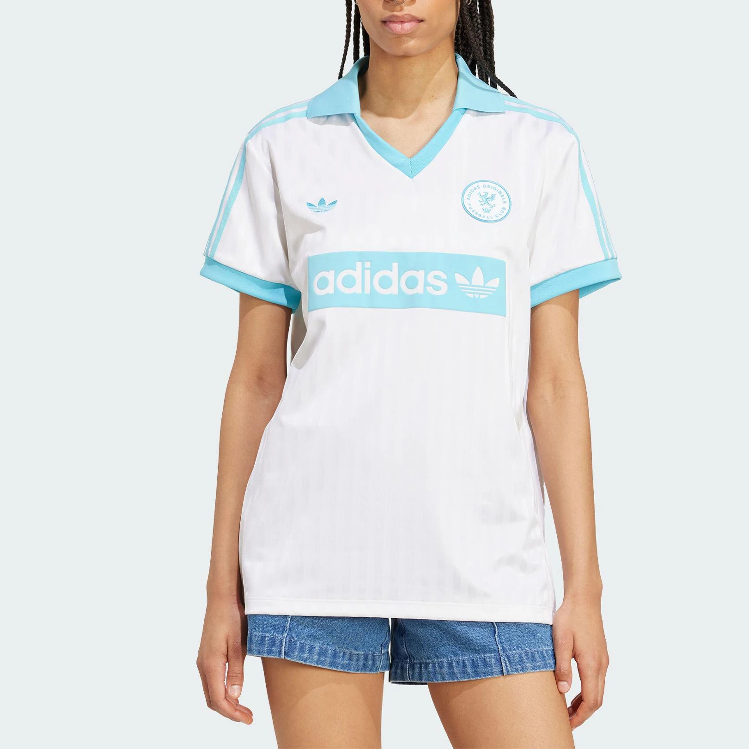 Летняя женская легкая футболка-поло Adidas Originals с коротким рукавом JZ0848
Летняя женская легкая футболка-поло Adidas Originals с коротким рукавом JZ0848