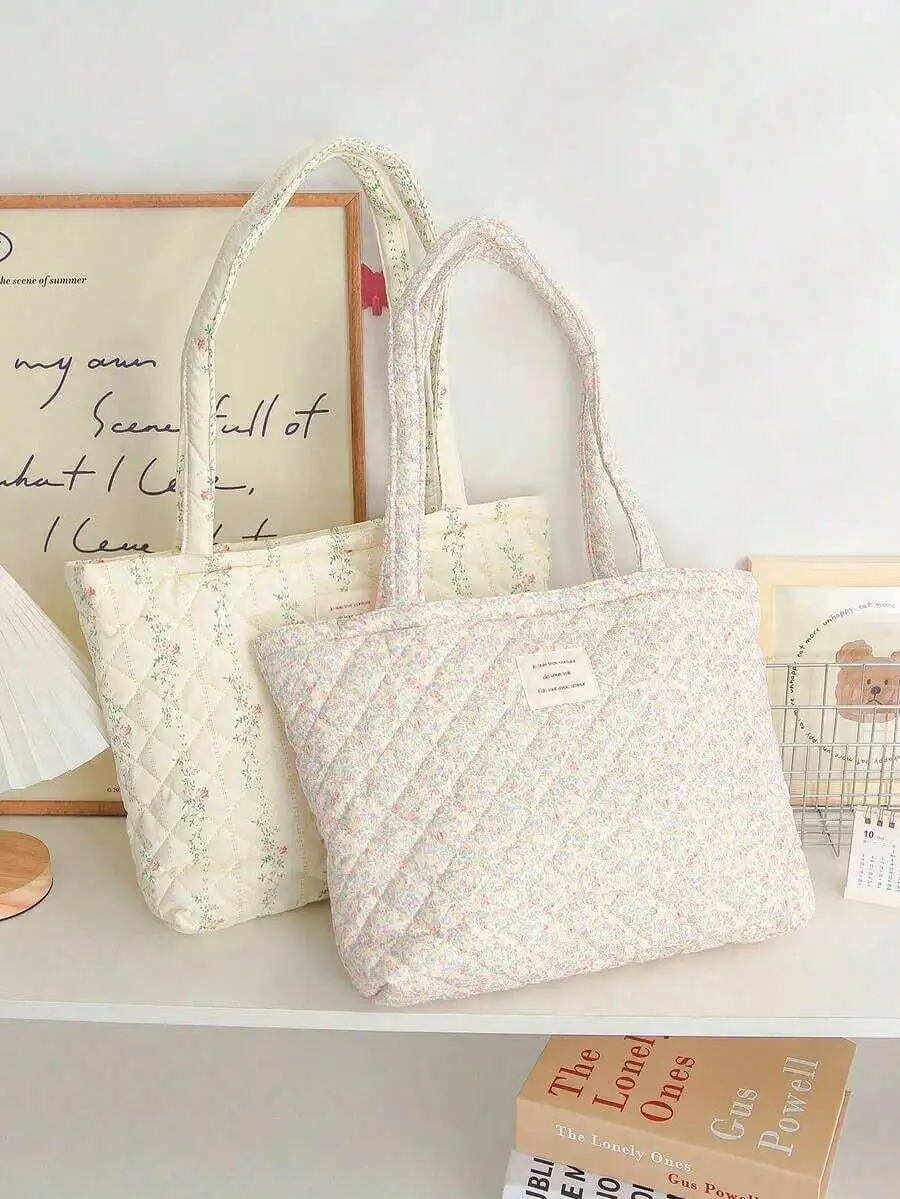 Elegant Floral Quilted Tote Bag For Women, Casual Shoulder Bag With Large Capacity
Elegant Floral Quilted Tote Bag For Women, Casual Shoulder Bag With Large Capacity