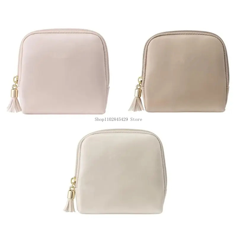 Portable Leather Jewelry Storage Case for Travel Zipper Compartments Compact Accessory Organizers Earrings Necklaces
Portable Leather Jewelry Storage Case for Travel Zipper Compartments Compact Accessory Organizers Earrings Necklaces