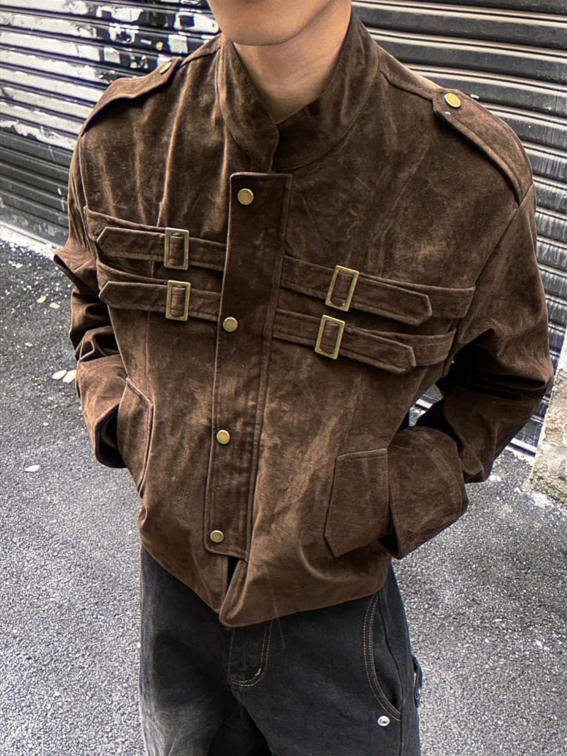 Замшевый тюнер в стиле ретро в американском стиле, мужской весенне-осенний свободный крой, молодежный модный металлический синий тюнер на молнии
Замшевый тюнер в стиле ретро в американском стиле, мужской весенне-осенний свободный крой, молодежный модный металлический синий тюнер на молнии