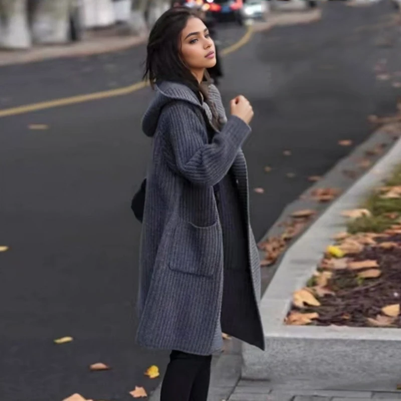 Осенне-зимний кардиган, свитер с капюшоном, женская куртка, корейская элегантная повседневная свободная куртка, однотонная трикотажная одежда средней длины
Осенне-зимний кардиган, свитер с капюшоном, женская куртка, корейская элегантная повседневная свободная куртка, однотонная трикотажная одежда средней длины