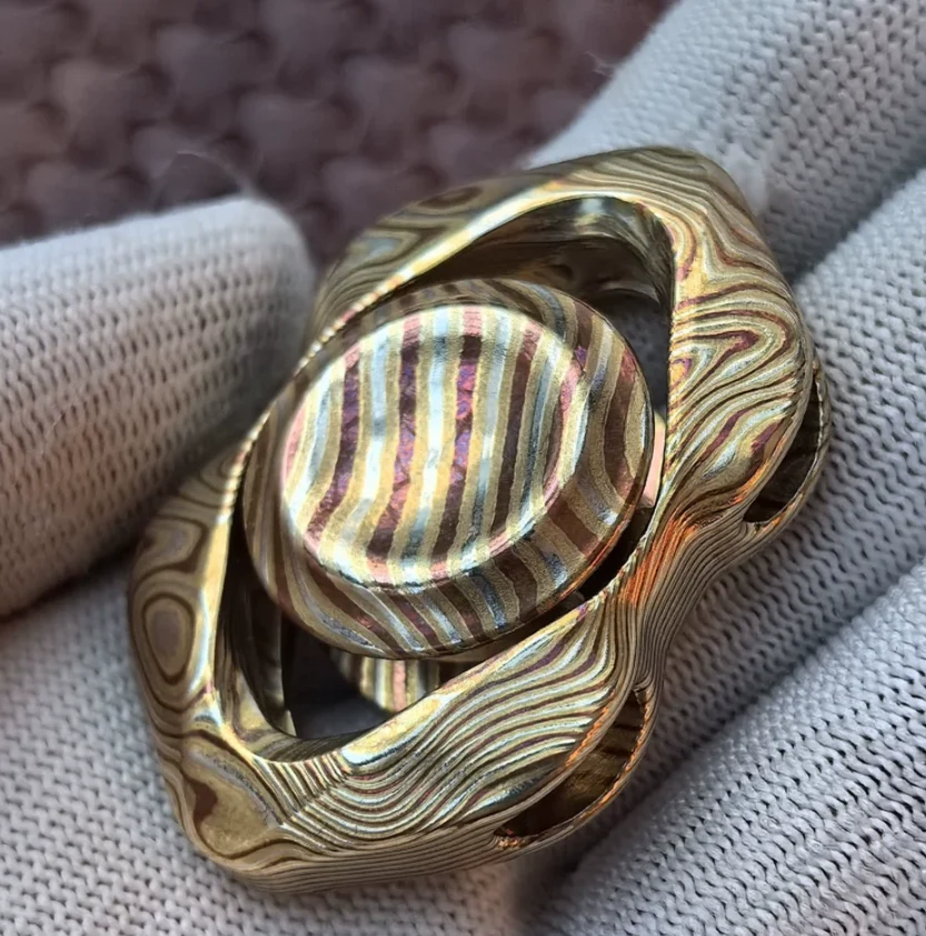 Used EDC Aurora Morning Star mokume zircuti fidget decompression toy
Used EDC Aurora Morning Star mokume zircuti fidget decompression toy