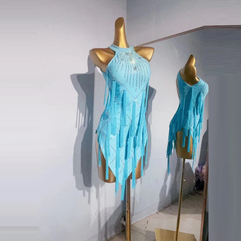 Latin dance tassel dress high-end diamond dress Lombard Chacha women's professional performance clothing Latin dance dress
Latin dance tassel dress high-end diamond dress Lombard Chacha women's professional performance clothing Latin dance dress