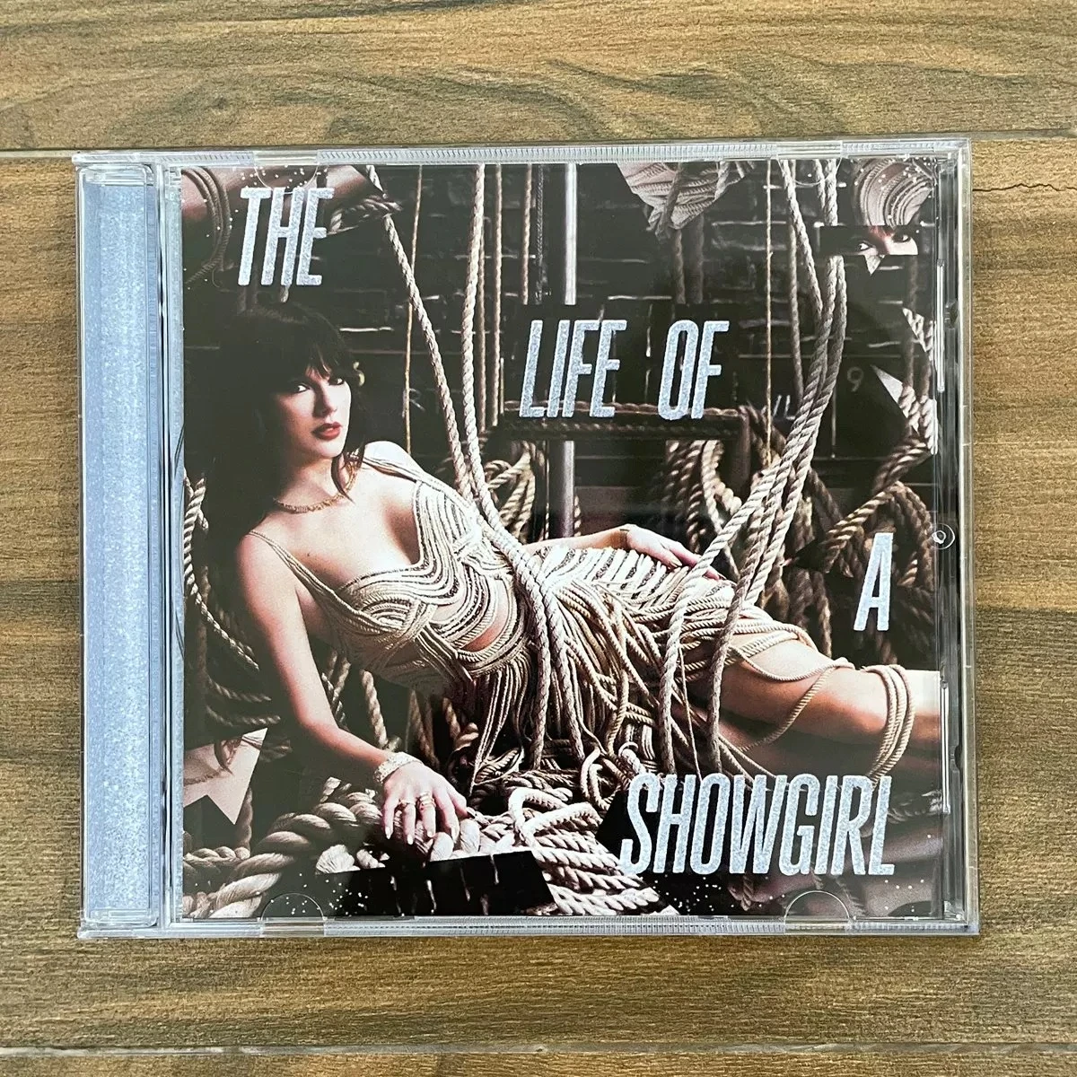The Life of A Showgirl CD Album Music Disc Standard Jewel Case for Music Lovers Collection Fans Gift Taylo
The Life of A Showgirl CD Album Music Disc Standard Jewel Case for Music Lovers Collection Fans Gift Taylo