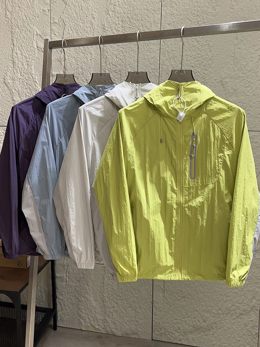 Couple's Style UPF50 Lightweight Breathable Outdoor Hooded Color Block Summer Sun Protection Jacket Men's Women's Casual
Couple's Style UPF50 Lightweight Breathable Outdoor Hooded Color Block Summer Sun Protection Jacket Men's Women's Casual