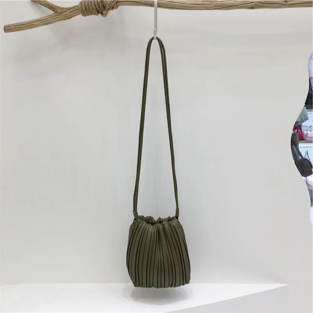 Новая сумка через плечо из искусственной кожи, элегантная универсальная сумка на плечо, внутренний карман с вставкой, мини-чехол для монет для женщин и девочек
Новая сумка через плечо из искусственной кожи, элегантная универсальная сумка на плечо, внутренний карман с вставкой, мини-чехол для монет для женщин и девочек