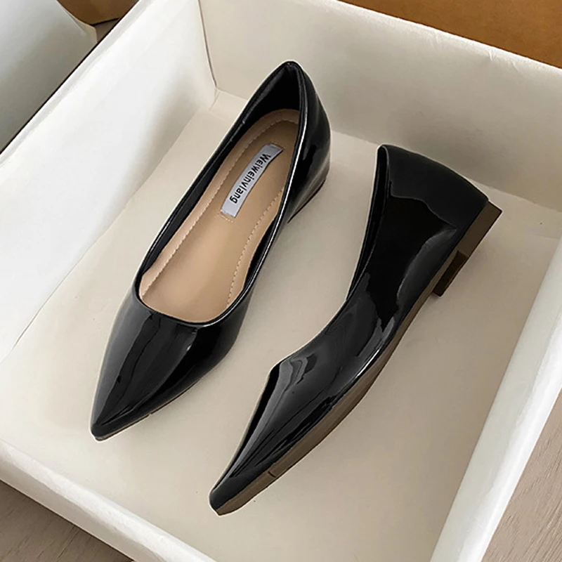 Туфли-лодочки на танкетке. Женская обувь. Туфли на каблуке с острым носком. Лакированные кожаные сандалии без шнуровки. Винтажные шлепанцы на мелкой подошве. Большой размер. Черный телесный цвет.
Туфли-лодочки на танкетке. Женская обувь. Туфли на каблуке с острым носком. Лакированные кожаные сандалии без шнуровки. Винтажные шлепанцы на мелкой подошве. Большой размер. Черный телесный цвет.