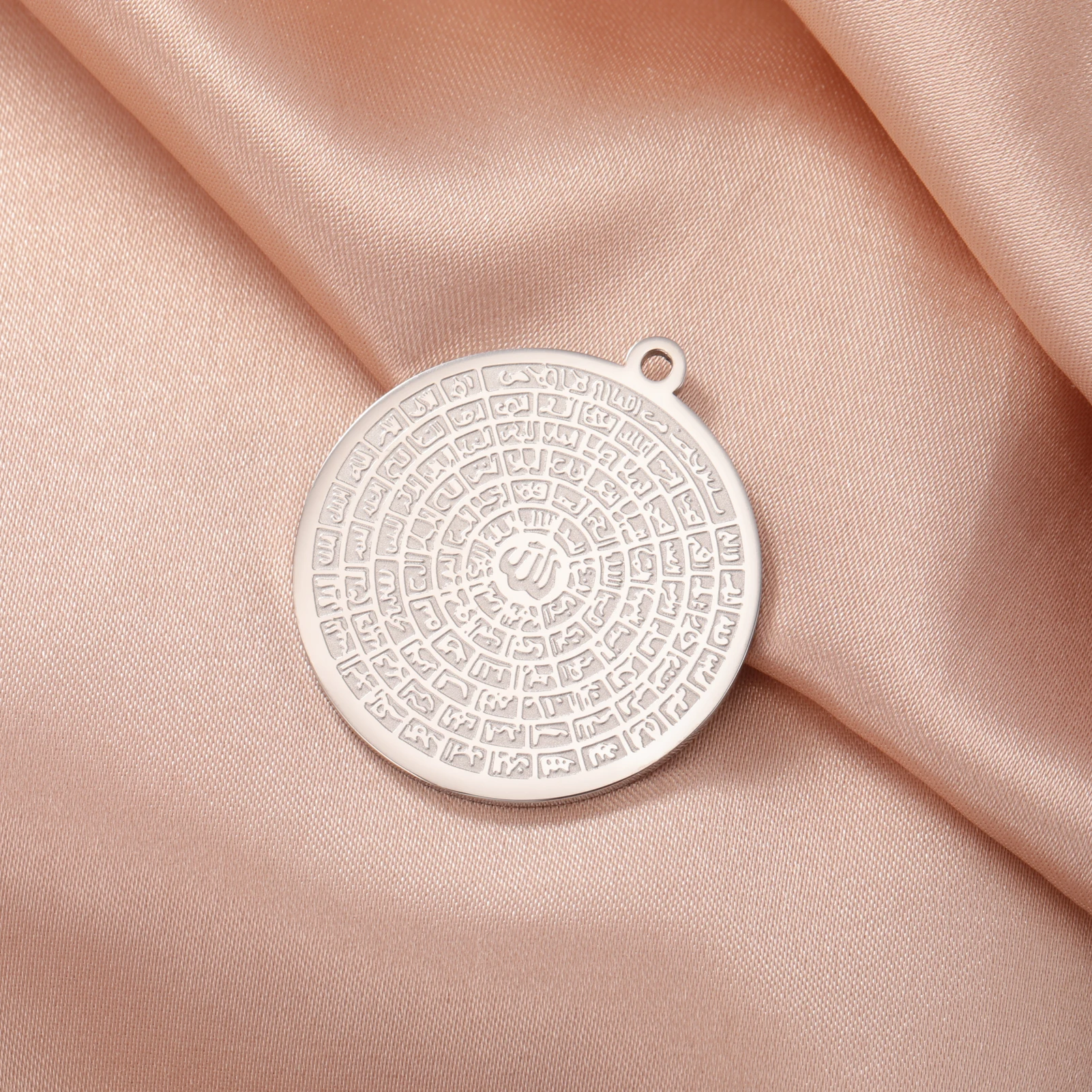 Men's Vintage Rune Pendant Necklace High Quality Metal Pagan Amulet for Men Accessories Necklace
Men's Vintage Rune Pendant Necklace High Quality Metal Pagan Amulet for Men Accessories Necklace