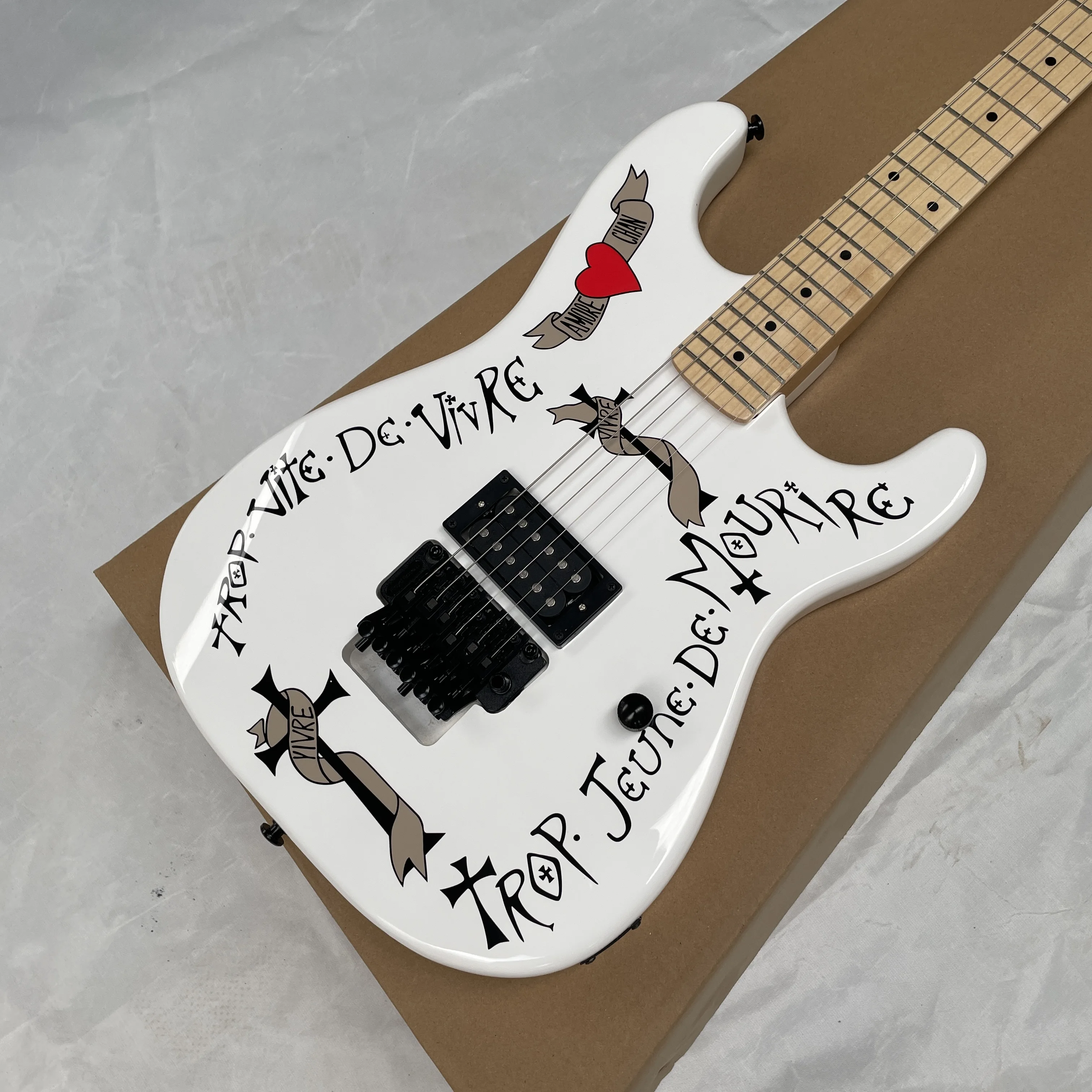 High-output dual-coil pickup electric guitar, smooth-playing maple fingerboard guitar, suitable for rock performance guitarra
High-output dual-coil pickup electric guitar, smooth-playing maple fingerboard guitar, suitable for rock performance guitarra