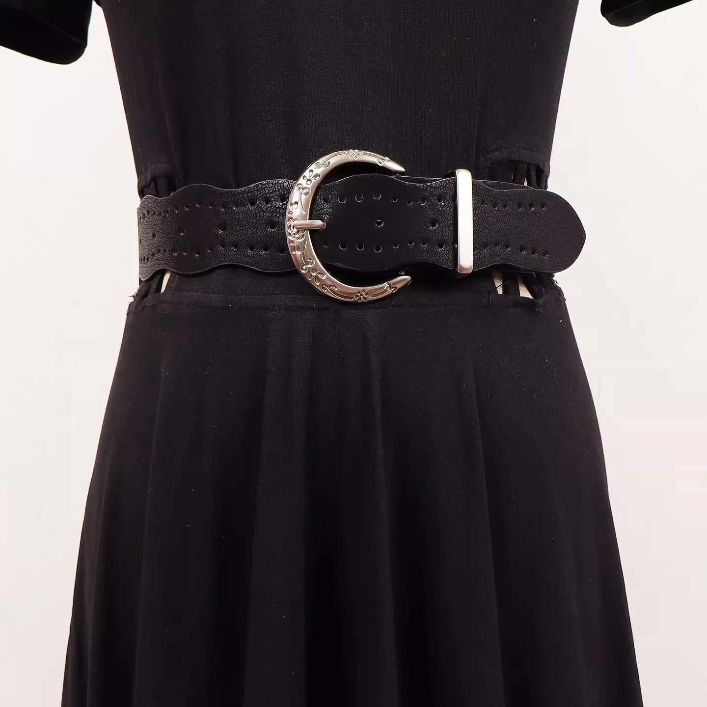 Women's Vintage Hollow Out PU Leather Cummerbunds Female Dress Corsets Waistband Belts Decoration Wide Belt R3351
Women's Vintage Hollow Out PU Leather Cummerbunds Female Dress Corsets Waistband Belts Decoration Wide Belt R3351