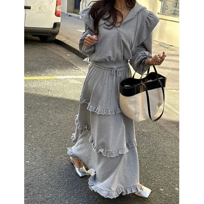 Корейский шикарный комплект с капюшоном и юбкой с высокой талией для женщин Ele And Sli, комплект из двух предметов с кружевными деталями
Корейский шикарный комплект с капюшоном и юбкой с высокой талией для женщин Ele And Sli, комплект из двух предметов с кружевными деталями