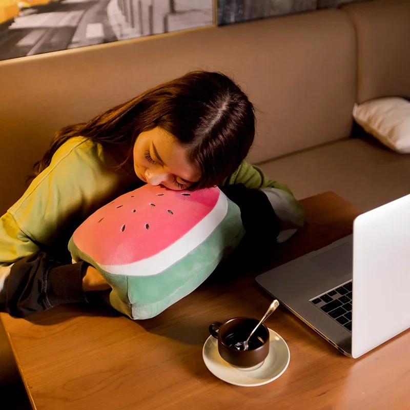 Плюшевая подушка-грелка для рук, портативная, для офиса, дома, автомобиля, путешествий, в виде куклы
Плюшевая подушка-грелка для рук, портативная, для офиса, дома, автомобиля, путешествий, в виде куклы