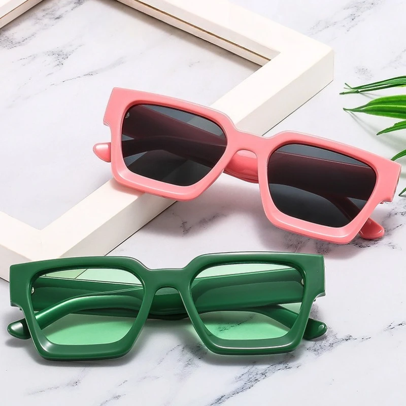 New Trendy and Fashionable Thick Square Large Frame Women Sunglasses UV400 Material Minimalist Sun Glasses Ins Style 
New Trendy and Fashionable Thick Square Large Frame Women Sunglasses UV400 Material Minimalist Sun Glasses Ins Style