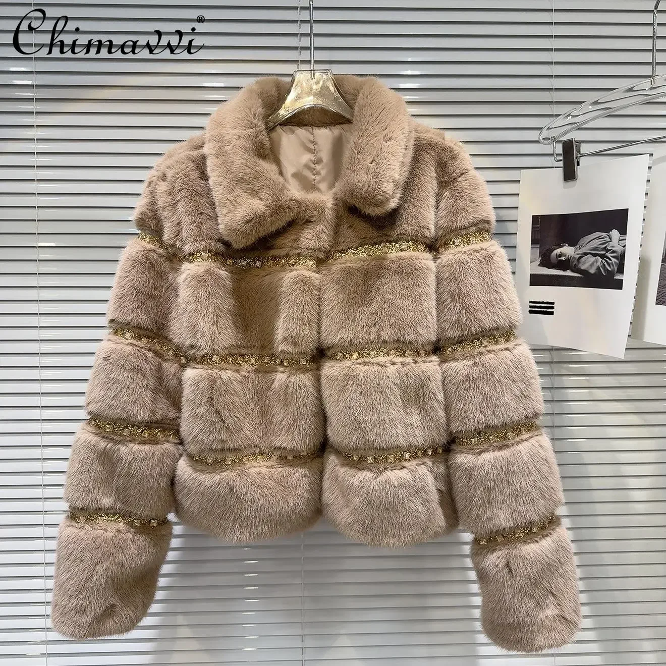 Winter Clothes New High-end Luxury Gold Bead Fur Jacket Female Fashion Long Sleeve Warm Temperament Warm Party Coat Outerwear
Winter Clothes New High-end Luxury Gold Bead Fur Jacket Female Fashion Long Sleeve Warm Temperament Warm Party Coat Outerwear