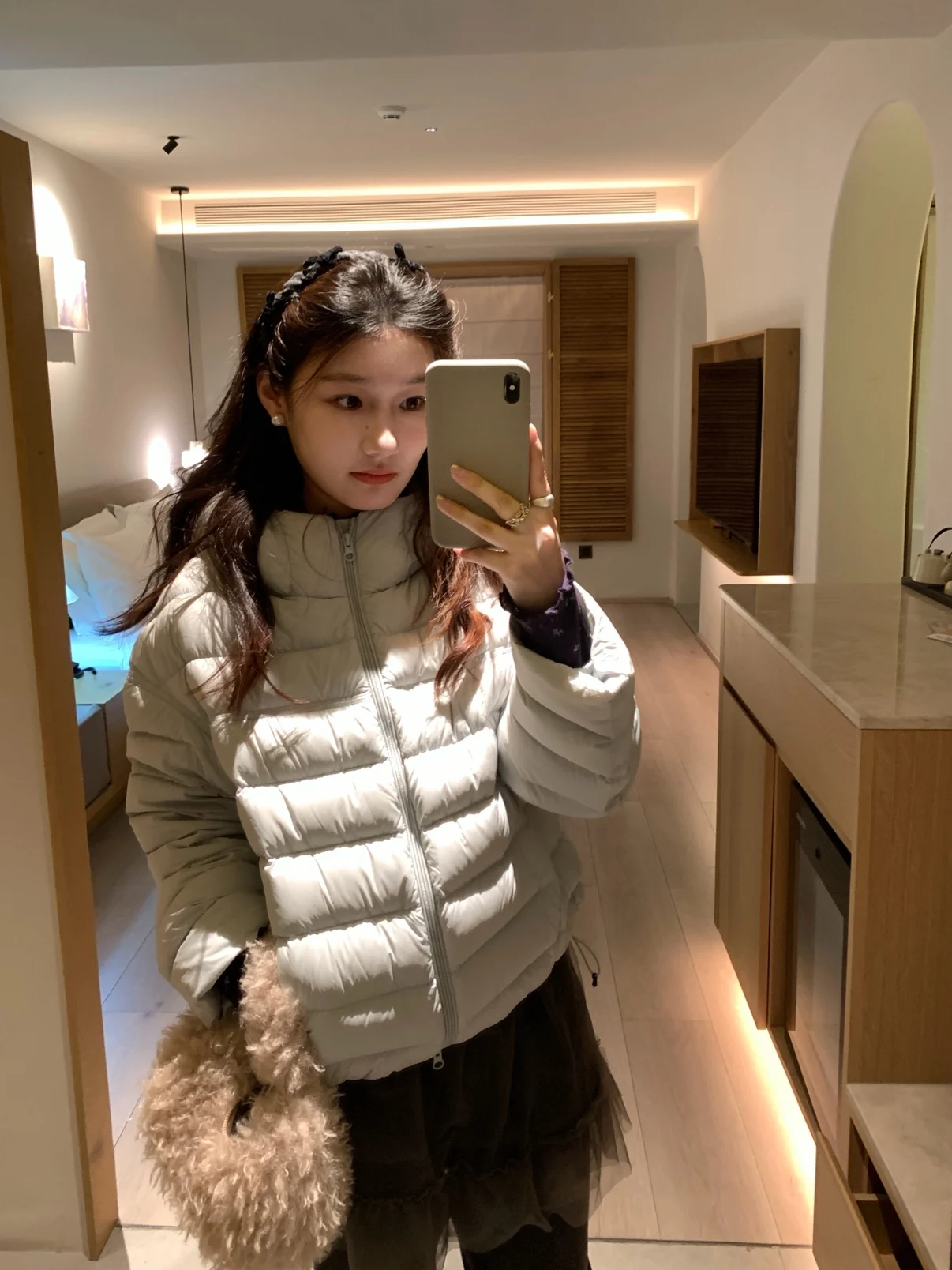 Ультралегкая женская пуховая куртка с капюшоном для повседневной носки, 90% белый пух, теплая, стандартная длина, на молнии
Ультралегкая женская пуховая куртка с капюшоном для повседневной носки, 90% белый пух, теплая, стандартная длина, на молнии