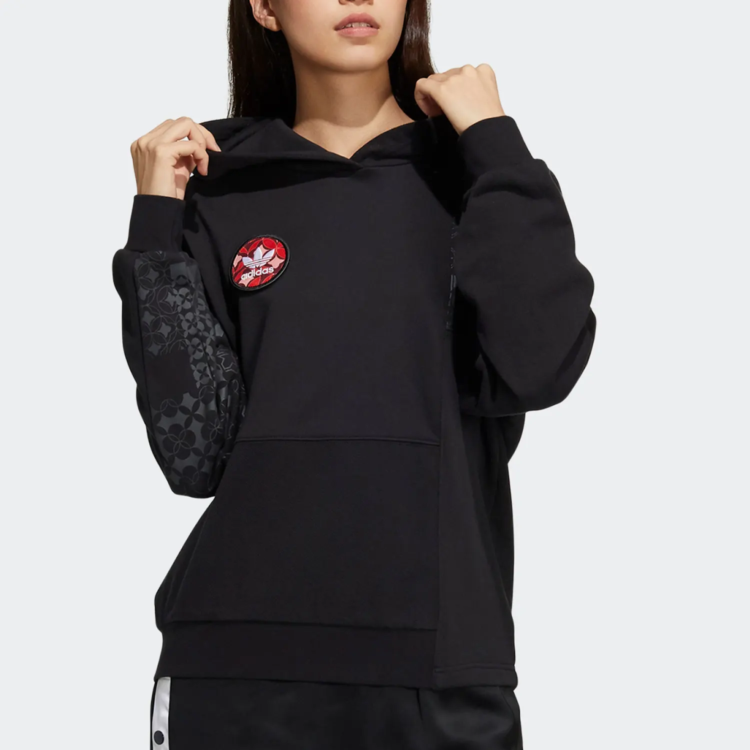 Официальная сезонная новая женская спортивная толстовка Adidas с тремя полосками CNY HD0338
Официальная сезонная новая женская спортивная толстовка Adidas с тремя полосками CNY HD0338