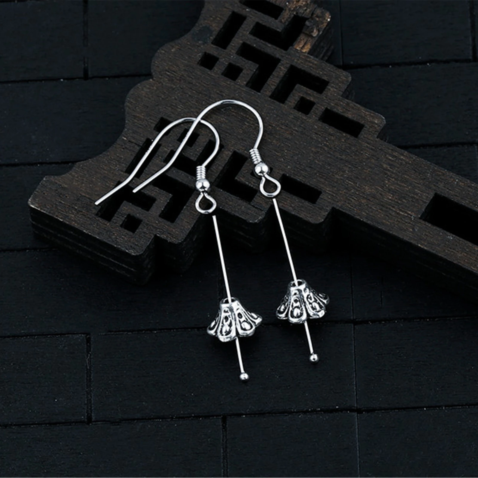 Sterling Silver Earring Settings for 8mm-10mm Round Beads Ear Threader Earrings Antique Style Earrings Components E231B
Sterling Silver Earring Settings for 8mm-10mm Round Beads Ear Threader Earrings Antique Style Earrings Components E231B