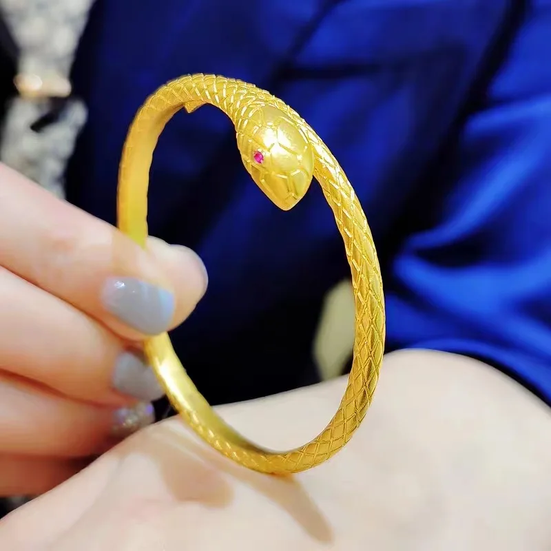 Women's 24K Gold AU999 Stylish Snake Open Bracelet | Hammered-textured with silver detailing, ethnic charm for cultural trips
Women's 24K Gold AU999 Stylish Snake Open Bracelet | Hammered-textured with silver detailing, ethnic charm for cultural trips