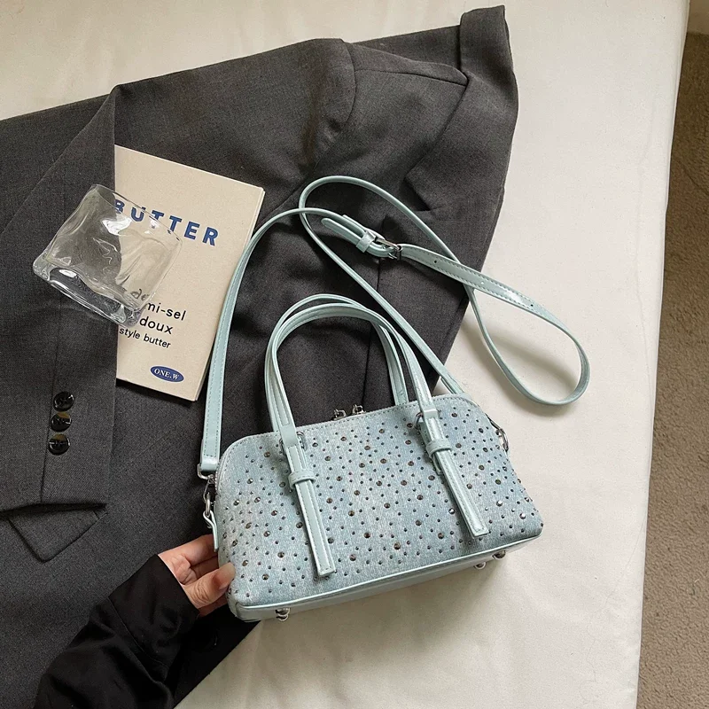 Denim Bright Diamond Women's Bag 2026 Autumn Zipper Trend Vintage Blue Handbag Foreign Flavour Fashion Commuter Crossbody Bag
Denim Bright Diamond Women's Bag 2026 Autumn Zipper Trend Vintage Blue Handbag Foreign Flavour Fashion Commuter Crossbody Bag