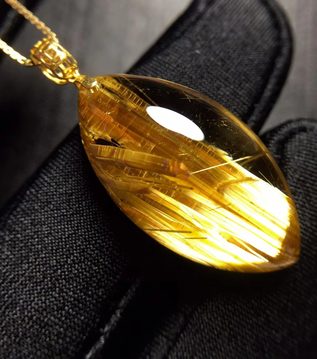 Natural Gold Rutilated Quartz Pendant Rutilated Quartz Jewelry Water Drop 26*14*9.2mm Men Women Brazil AAAAAAA
Natural Gold Rutilated Quartz Pendant Rutilated Quartz Jewelry Water Drop 26*14*9.2mm Men Women Brazil AAAAAAA