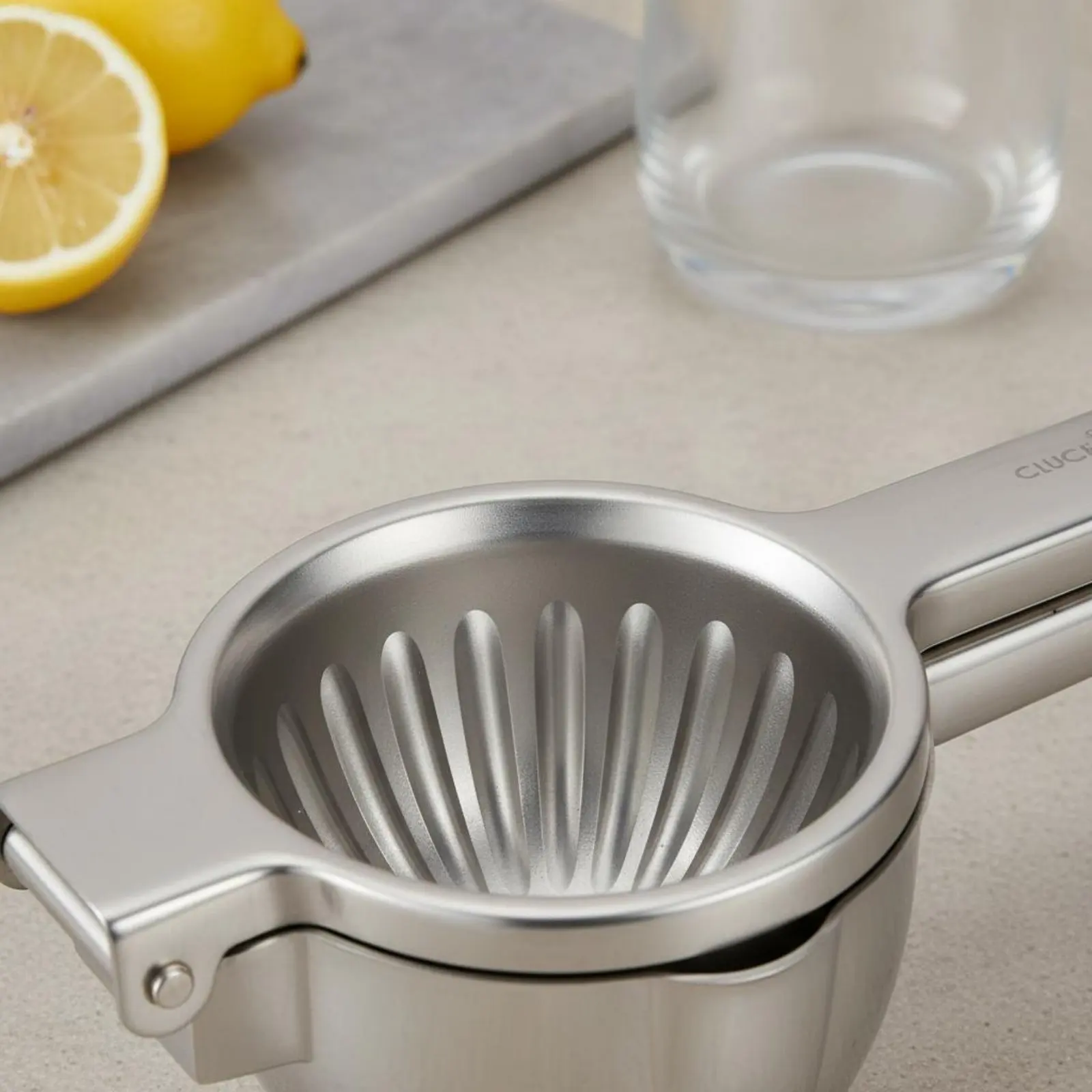 Pomegranate Press Portable Orange Juicer Lemon Press Easy to Clean Household Tool Thickened Pressing Plate for Kitchen
Pomegranate Press Portable Orange Juicer Lemon Press Easy to Clean Household Tool Thickened Pressing Plate for Kitchen