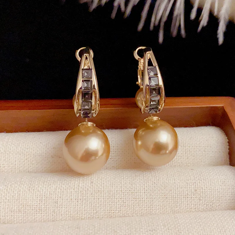 Exquisite 925 Silver Needle A variety of wearing methods Pearl Pendant Earrings For Women wedding Classic Fine Jewelry
Exquisite 925 Silver Needle A variety of wearing methods Pearl Pendant Earrings For Women wedding Classic Fine Jewelry