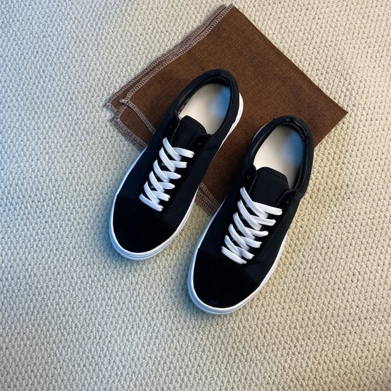 Black board shoes, casual daily skateboarding shoes, flat, breathable, comfortable, trendy shoes, men's and women's plus size, m
Black board shoes, casual daily skateboarding shoes, flat, breathable, comfortable, trendy shoes, men's and women's plus size, m