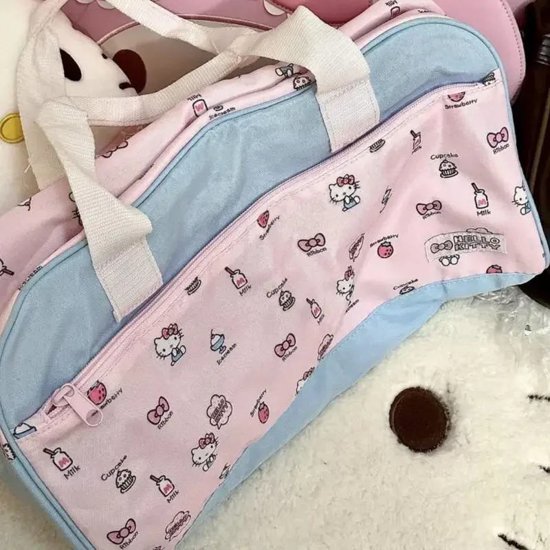 Сумка для путешествий Hello Kitty, милая, в стиле «девчачье сердце», вместительная, портативная, для прогулок, с аниме-фигуркой, для отдыха, модная, кавайная
Сумка для путешествий Hello Kitty, милая, в стиле «девчачье сердце», вместительная, портативная, для прогулок, с аниме-фигуркой, для отдыха, модная, кавайная