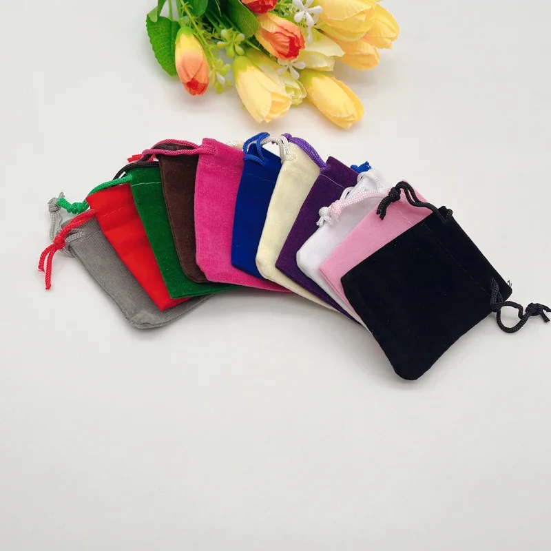 Velvet Drawstring Gift Pouch for Jewelry Packaging, Storage Bag, Wedding Sachet, Velvet Bags, Christmas, 5x7, 7x9, 9x12, 50Pcs
Velvet Drawstring Gift Pouch for Jewelry Packaging, Storage Bag, Wedding Sachet, Velvet Bags, Christmas, 5x7, 7x9, 9x12, 50Pcs