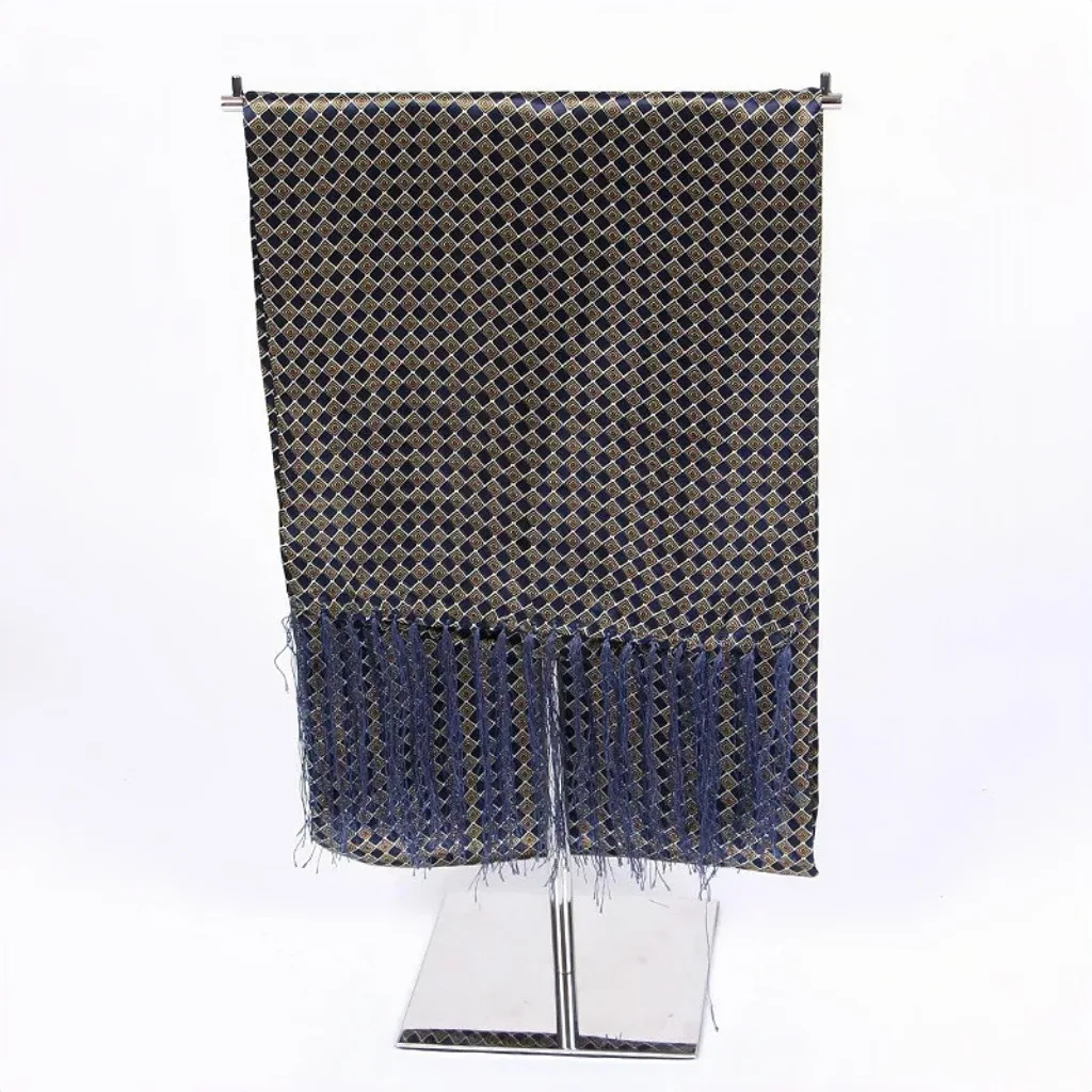 Men's imitation silk scarf double-layer geometric pattern diamond cashew flower boy gift four seasons
Men's imitation silk scarf double-layer geometric pattern diamond cashew flower boy gift four seasons