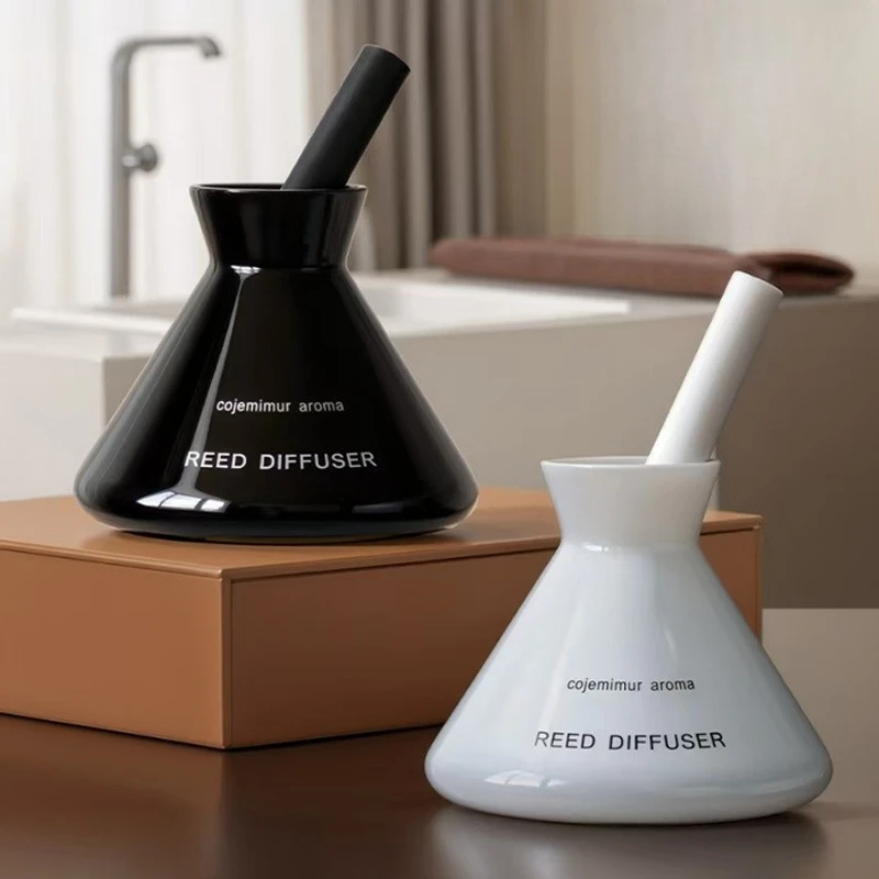 Black and White Glass Bottle with 250ml Aroma Oil and Stick Home Fragrance Decor For Living Room Gift for Women Friends
Black and White Glass Bottle with 250ml Aroma Oil and Stick Home Fragrance Decor For Living Room Gift for Women Friends