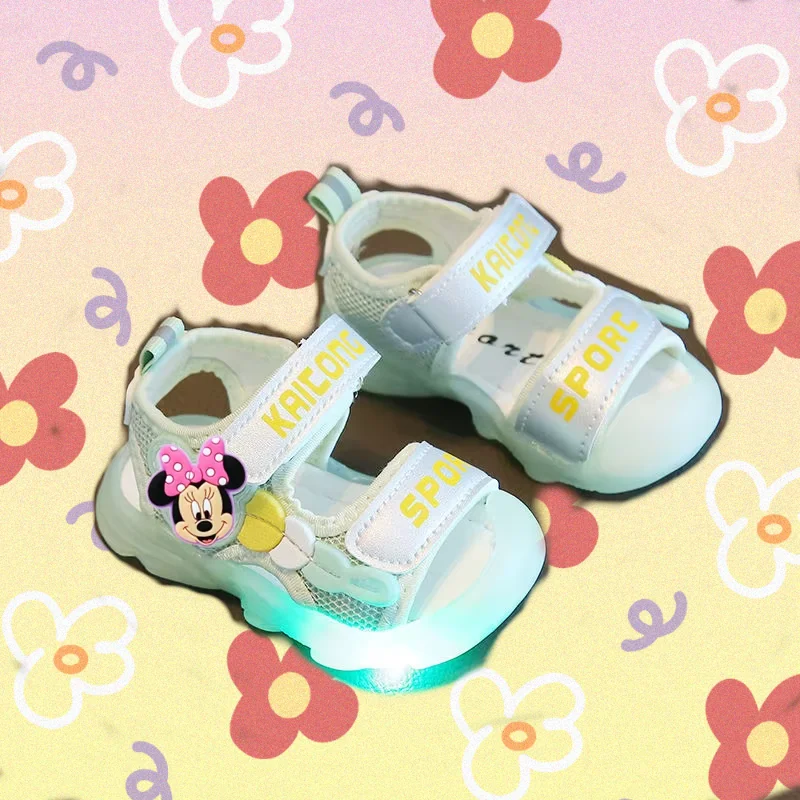 Новые летние детские сандалии Disney с Микки Маусом и Минни для девочек и мальчиков, пляжная обувь, модная детская обувь на мягкой подошве для малышей
Новые летние детские сандалии Disney с Микки Маусом и Минни для девочек и мальчиков, пляжная обувь, модная детская обувь на мягкой подошве для малышей