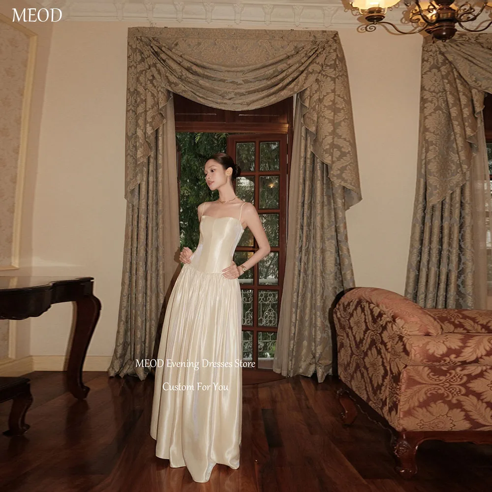 MEOD Champagne Strapless Women's Evening Gown Satin A Line Prom Dresses Elegant Spaghetti Strap Vestidos De Fiesta Customized
MEOD Champagne Strapless Women's Evening Gown Satin A Line Prom Dresses Elegant Spaghetti Strap Vestidos De Fiesta Customized