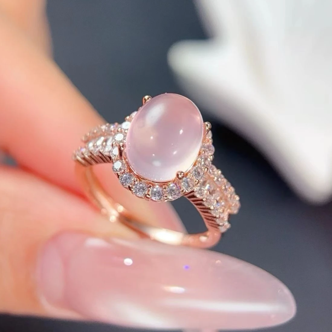 925 Silver Ring Natural Rose Quartz 8x10mm Oval Pink Gemstone Halo CZ Band with Certificate Elegant Design Gift
925 Silver Ring Natural Rose Quartz 8x10mm Oval Pink Gemstone Halo CZ Band with Certificate Elegant Design Gift