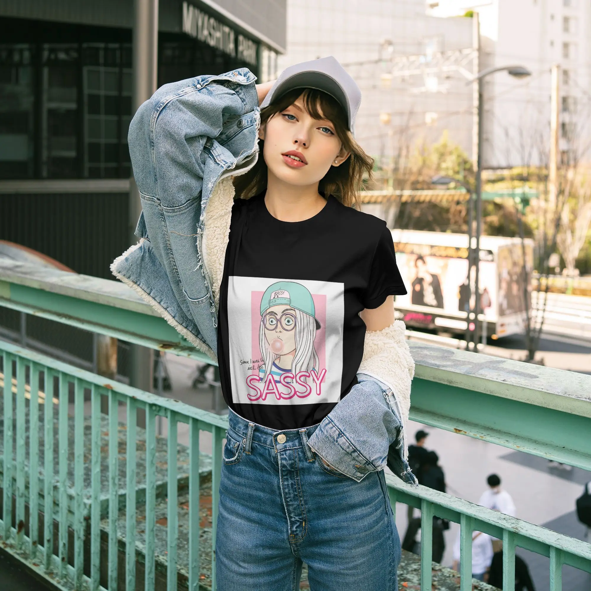 Bubble Blowing Graphic Tee Women's Short Sleeve T-Shirt 200g
Bubble Blowing Graphic Tee Women's Short Sleeve T-Shirt 200g