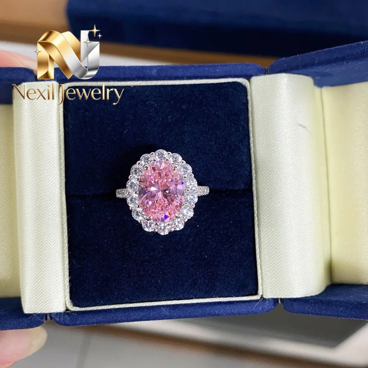Nexil Jewelry Luxury Solid Platinum PT950 Big Pigeon Egg Ring Women's 8 karat Moissanite Diamond Ring
Nexil Jewelry Luxury Solid Platinum PT950 Big Pigeon Egg Ring Women's 8 karat Moissanite Diamond Ring