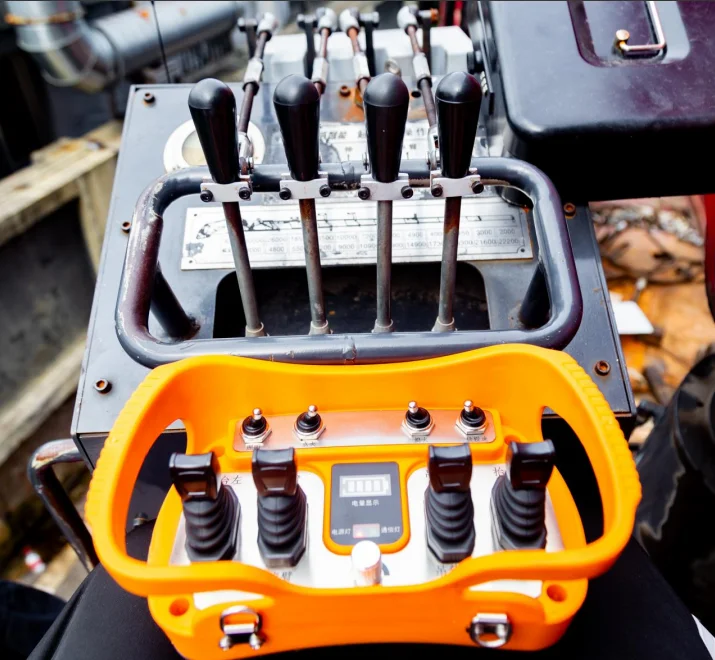 Wireless Radio Remote Control for Truck Crane Customized Joystick Analog Industrial Grade Remote Control System
Wireless Radio Remote Control for Truck Crane Customized Joystick Analog Industrial Grade Remote Control System