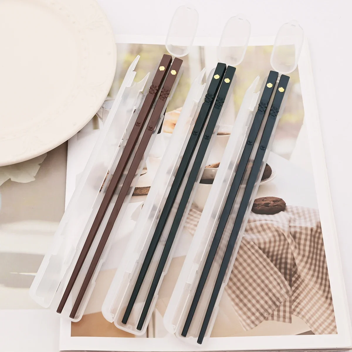 5 пар корейских палочек для суши, палочки для еды, нескользящие палочки из сплава, многоразовые палочки для еды с удобной коробкой для хранения, посуда для вечеринок
5 пар корейских палочек для суши, палочки для еды, нескользящие палочки из сплава, многоразовые палочки для еды с удобной коробкой для хранения, посуда для вечеринок