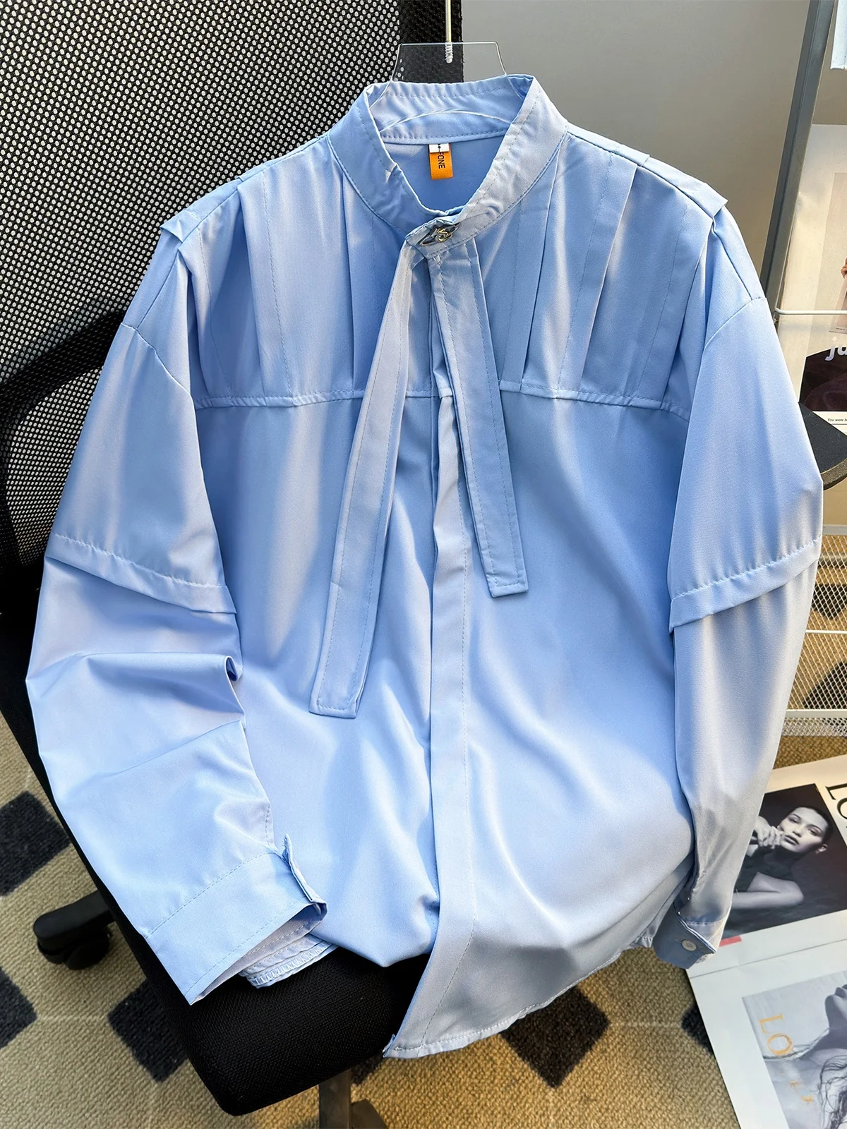Heavyweight Long Sleeve Men's Shirt with Shoulder Pads Stand Collar Draped Design Casual Versatile Spring Fashion Outerwear
Heavyweight Long Sleeve Men's Shirt with Shoulder Pads Stand Collar Draped Design Casual Versatile Spring Fashion Outerwear