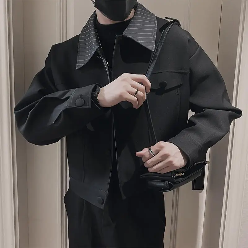 Black work jacket men's spring and autumn lapel dark handsome high-end flight jacket 2025 new autumn clothes
Black work jacket men's spring and autumn lapel dark handsome high-end flight jacket 2025 new autumn clothes