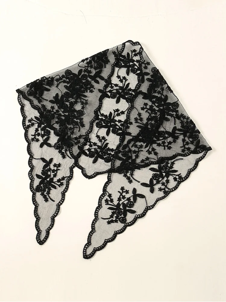 Thin Vintage HandkerChiefs for Hair Woman Elegant Lace Scarf Hollow Out Embroidery Solid Color Triangular Scarf
Thin Vintage HandkerChiefs for Hair Woman Elegant Lace Scarf Hollow Out Embroidery Solid Color Triangular Scarf