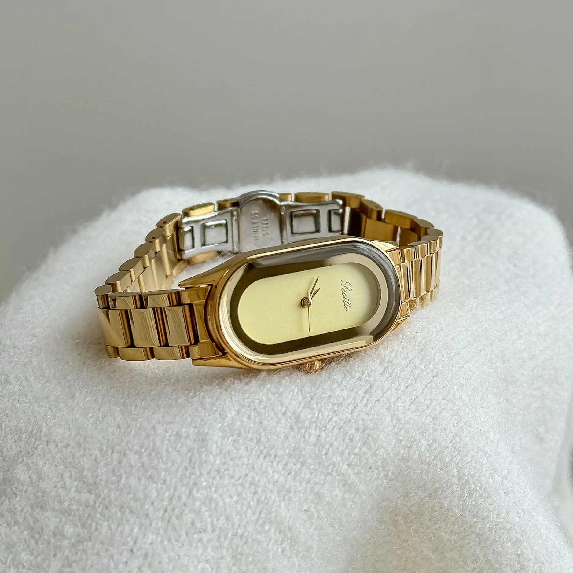 New 2026 Simple Quartz Watch With Leather Strap, Casual Watch For Women, Creative Gift For Women, Women'S Wristwatch
New 2026 Simple Quartz Watch With Leather Strap, Casual Watch For Women, Creative Gift For Women, Women'S Wristwatch