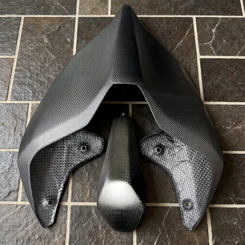 Motorcycle Carbon Fiber Rear Hump Cowl Tail Seat Cover Fairing Kit For DUCATI Panigale V4 V4S V4R V2 Streetfighter 2018-2024
Motorcycle Carbon Fiber Rear Hump Cowl Tail Seat Cover Fairing Kit For DUCATI Panigale V4 V4S V4R V2 Streetfighter 2018-2024