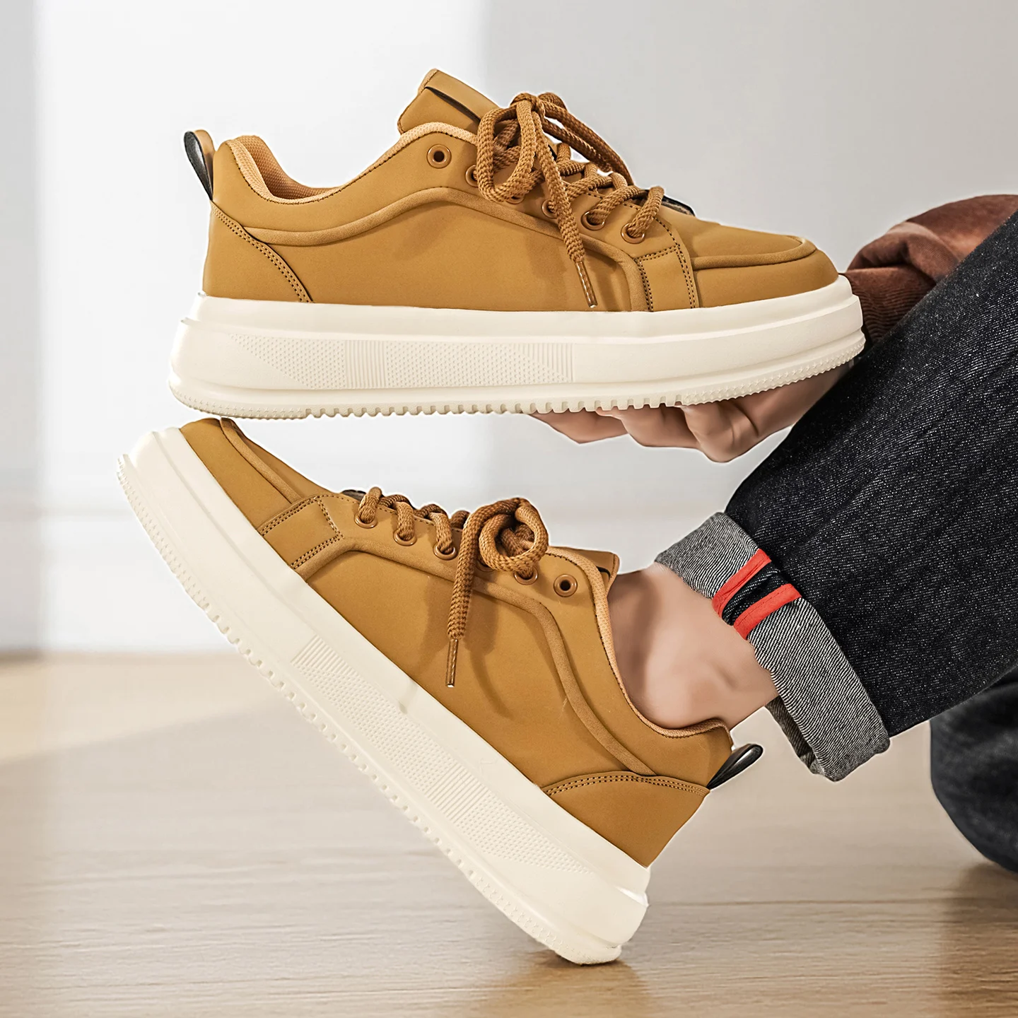 2025 Autumn New Fashion Versatile Thick-Sole Low-Top Minimalist Sneakers - Lace-Up Retro Casual Sports Shoes
2025 Autumn New Fashion Versatile Thick-Sole Low-Top Minimalist Sneakers - Lace-Up Retro Casual Sports Shoes