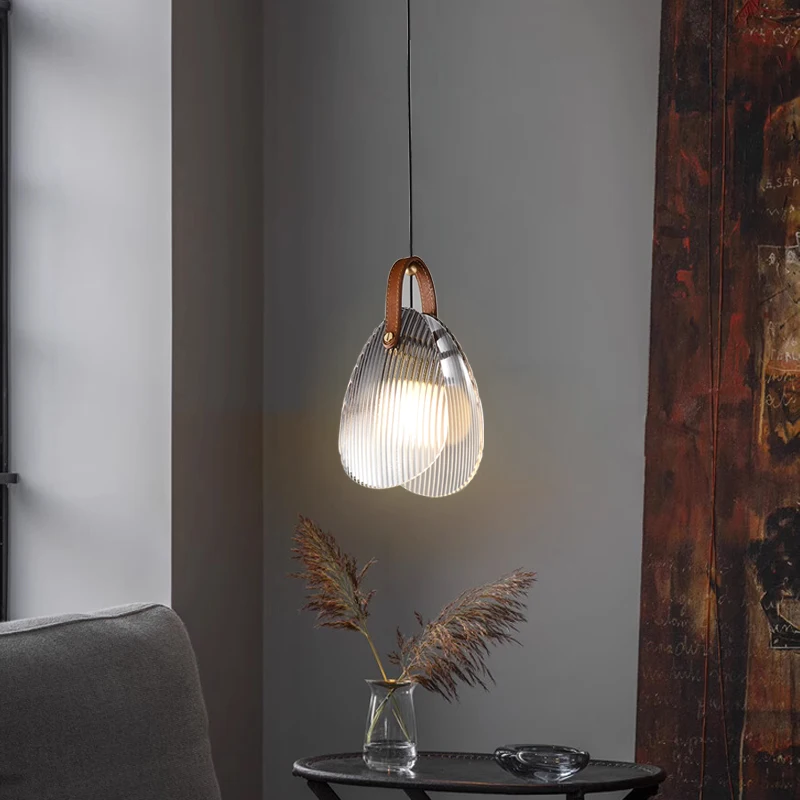 New Creative Pearl Shell Bedroom Bedside Chandelier With High-end Sense Living Room side lights Dining Room Bar Decorative Lamp
New Creative Pearl Shell Bedroom Bedside Chandelier With High-end Sense Living Room side lights Dining Room Bar Decorative Lamp