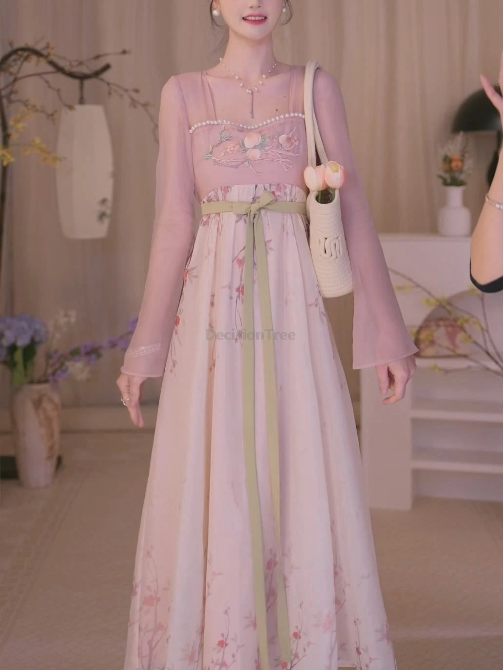 2025 improved tang style ru dress fairy embroideried gauze dress retro pearl adorn modern fashionable summer daily chinese hanfu
2025 improved tang style ru dress fairy embroideried gauze dress retro pearl adorn modern fashionable summer daily chinese hanfu