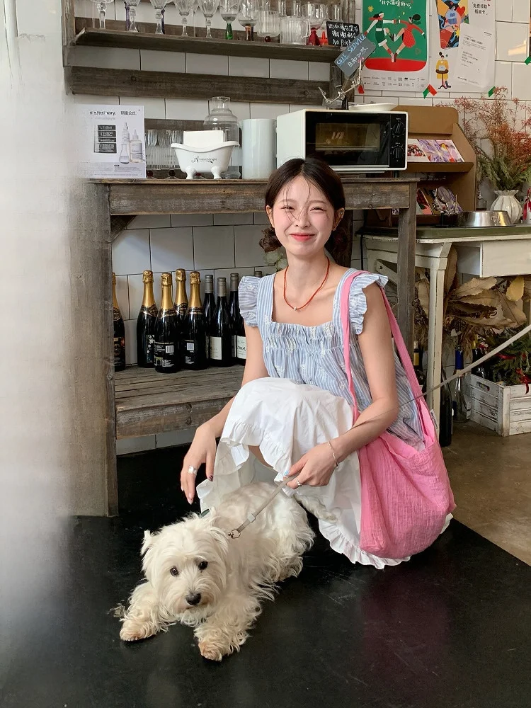 Sweet Sle RAINY ort Svel блузка женская милая кружевная отделка вышитый квадратный воротник летний топ с цветочным принтом irt
Sweet Sle RAINY ort Svel блузка женская милая кружевная отделка вышитый квадратный воротник летний топ с цветочным принтом irt