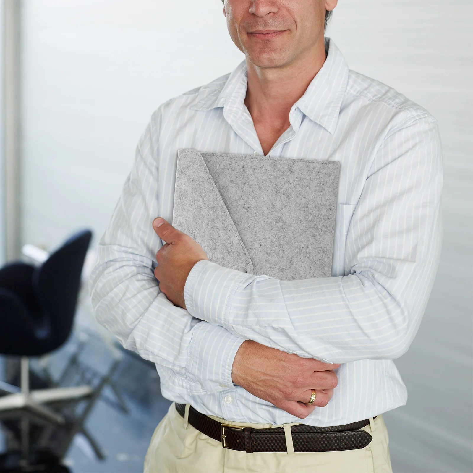 Button Closure Felt File Folder A4 Size 34X25X0.5Cm Dark Grey Light Grey Document Carrier Bag Large Capacity Paper
Button Closure Felt File Folder A4 Size 34X25X0.5Cm Dark Grey Light Grey Document Carrier Bag Large Capacity Paper