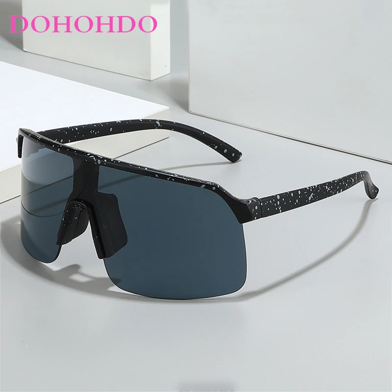Fashion Trend Large Frame One Piece Sunglasses Men For Women Luxury Brand Design Outdoors Sports Cycling Goggles Glasses UV400
Fashion Trend Large Frame One Piece Sunglasses Men For Women Luxury Brand Design Outdoors Sports Cycling Goggles Glasses UV400