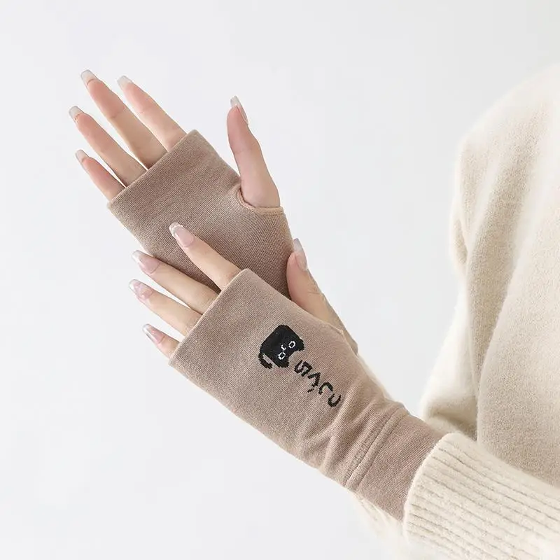 Women's Winter Half Finger Touchscreen Gloves Office Typing Warmth Protection Cartoon Double Layer Open Hand Fingerless
Women's Winter Half Finger Touchscreen Gloves Office Typing Warmth Protection Cartoon Double Layer Open Hand Fingerless